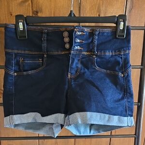 Wax Jean Blue Jean Shorts Distressed Summer Style With Strechable Fabric